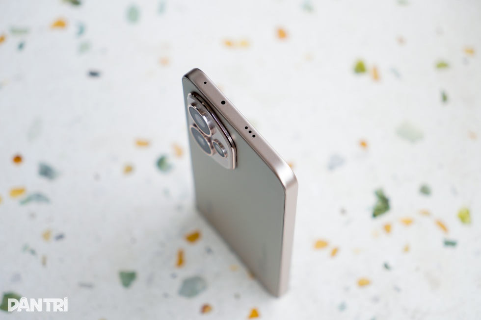 Đánh giá Honor 400: Hiệu suất tốt, AI đa dạng nhưng còn hạn chế về thiết kế - 3