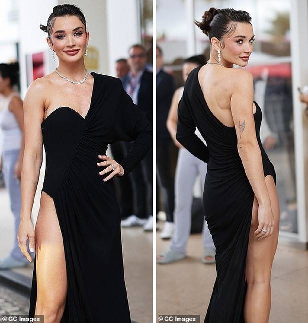 Mỹ nhân Anh khiến người Ấn Độ mê mẩn đốt cháy thảm đỏ LHP Cannes - 2 Mỹ nhân Anh khiến người Ấn Độ mê mẩn đốt cháy thảm đỏ LHP Cannes - 2