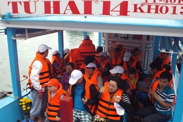 Nha Trang: Du lịch biển, đảo “hút” khách đầu xuân