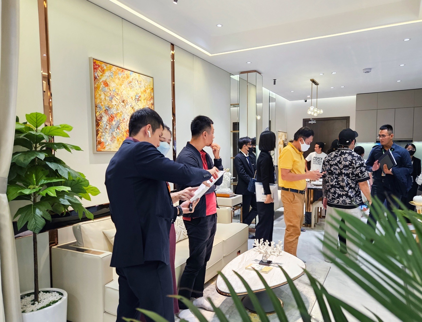 Menyahkod rayuan The Privia - Khang Dien: Menjaringkan mata berkat kesahihan dan kemajuan - 2 Giải mã sức hút The Privia - Khang Điền: Ghi điểm nhờ pháp lý và tiến độ - 2