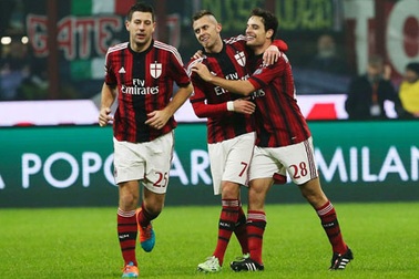 AC Milan xuất sắc giành chiến thắng trước Napoli