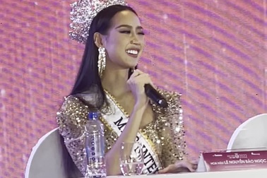 Hoa hậu Bảo Ngọc trả lời bằng tiếng Anh