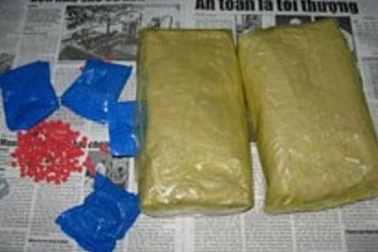 Triệt phá vụ vận chuyển 17.400 viên ma tuý tổng hợp