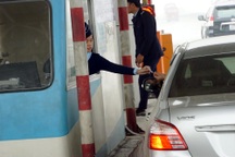 Dân bức xúc: "Dày đặc trạm thu phí BOT vì động cơ trục lợi"