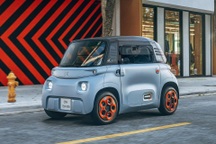 Trước VinFast, những hãng nào có ô tô 2 chỗ siêu nhỏ?