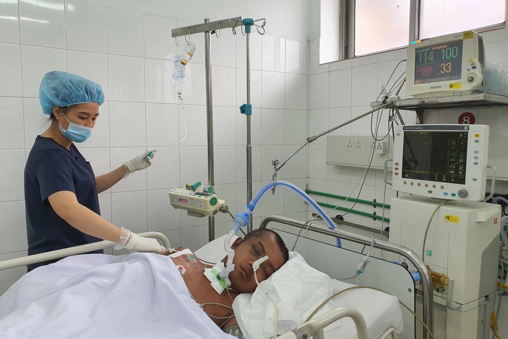 Xót xa cảnh người cha lâm bước đường cùng tính chuyện bán thận cứu con - 2 Xót xa cảnh người cha lâm bước đường cùng tính chuyện bán thận cứu con - 2