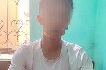 Đột nhập khu nội trú chụp ảnh giáo viên nữ tắm để tống tiền