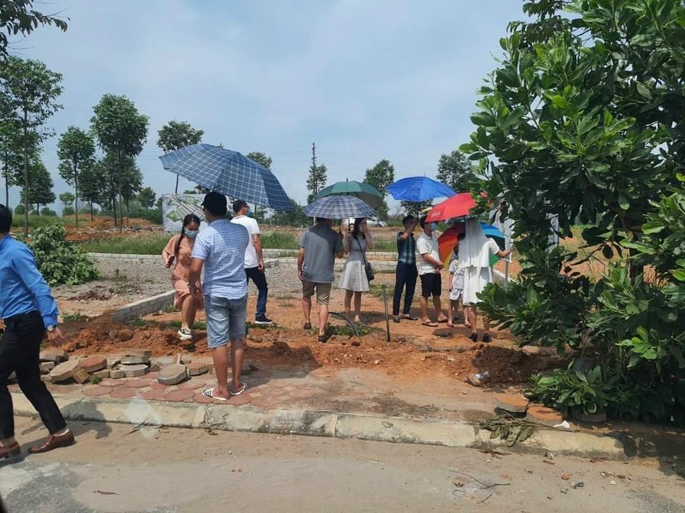 Tâm thư đẫm nước mắt của cô gái lần đầu xuống Hà Nội làm môi giới nhà đất - 2 Tâm thư đẫm nước mắt của cô gái lần đầu xuống Hà Nội làm môi giới nhà đất - 2