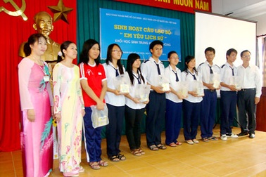 Học sử trong bảo tàng