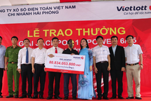 Kiên trì mua một dãy số suốt 1 năm, người đàn ông trúng số 80 tỷ đồng