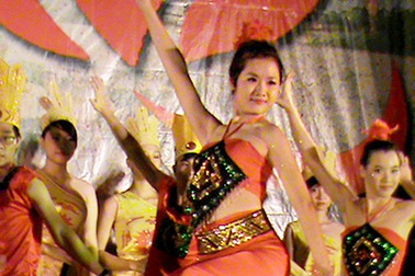 SV Hà Nội tái hiện lịch sử đất nước qua điệu múa uyển chuyển