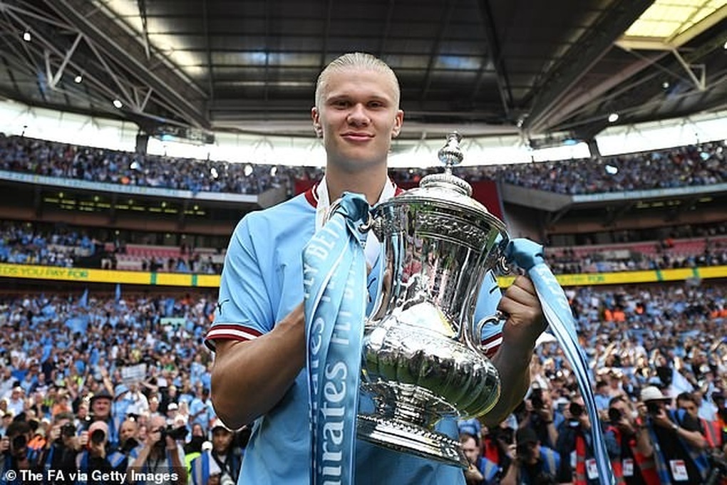 Thống kê đáng kinh ngạc của Man City sau mùa giải giành cú ăn 3 lịch sử - 1 Thống kê đáng kinh ngạc của Man City sau mùa giải giành cú ăn 3 lịch sử - 1