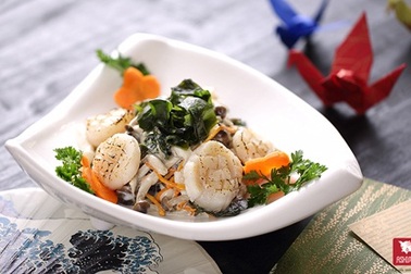 Ashima - dẫn lối tiệc tùng mùa lễ hội