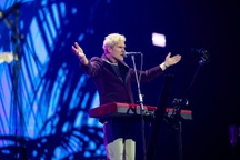 Michael Learns To Rock ôn kỷ niệm thanh xuân cùng 5.000 fan ở TPHCM