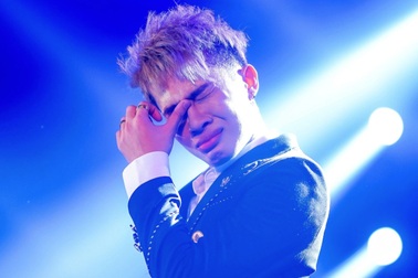 Xử phạt nghệ sĩ cũng cần… "thẻ vàng, thẻ đỏ"!