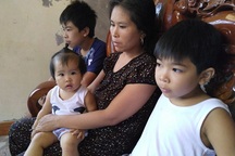 Tàu cá cùng 5 ngư dân mất tích: Mỏi mòn ngóng tin từ biển