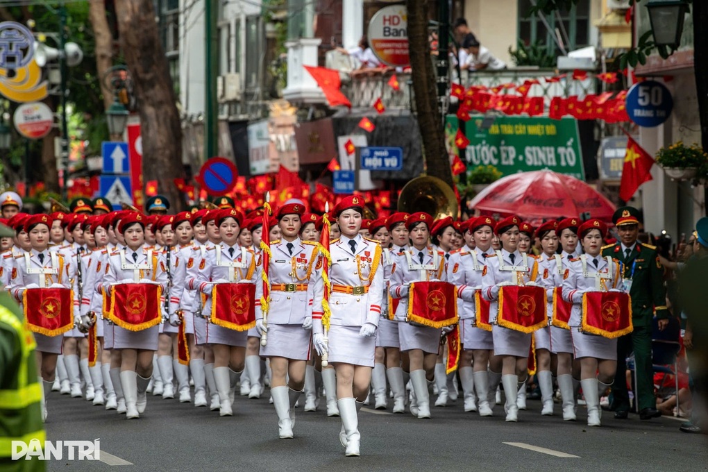 Hà Nội đêm không ngủ - 1 Hà Nội đêm không ngủ - 1