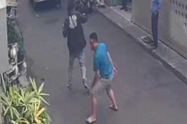 Khởi tố, bắt tạm giam tài xế ô tô đánh người ở trung tâm TPHCM