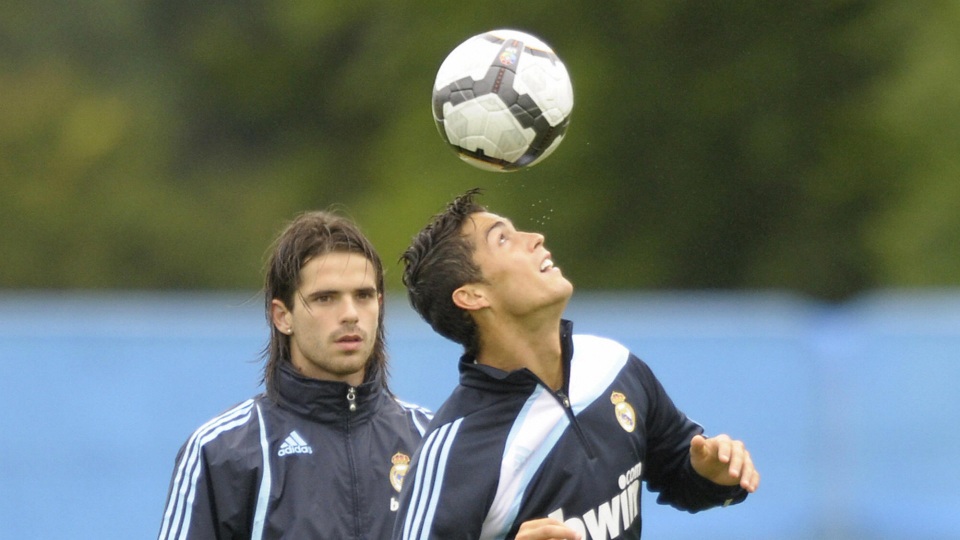12 cầu thủ may mắn từng là đồng đội của Messi lẫn C.Ronaldo - 1 12 cầu thủ may mắn từng là đồng đội của Messi lẫn C.Ronaldo - 1