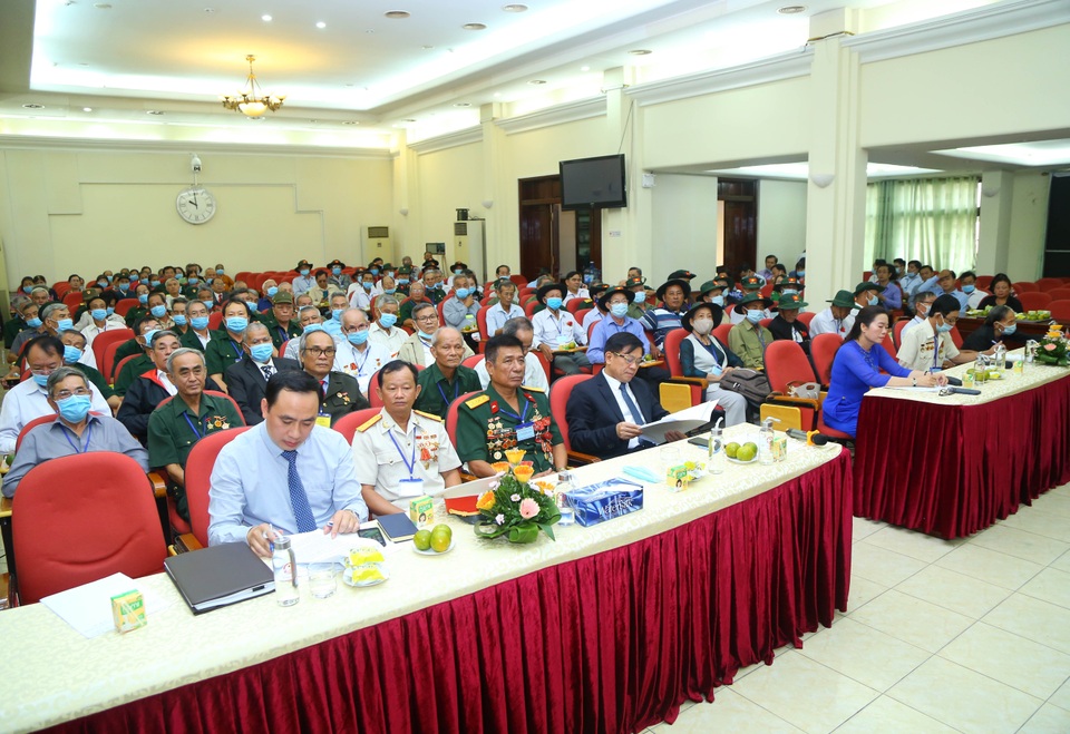 Bộ LĐ-TBXH tiếp đoàn đại biểu người có công tỉnh Bình Dương và Tiền Giang - 3 Bộ LĐ-TBXH tiếp đoàn đại biểu người có công tỉnh Bình Dương và Tiền Giang - 3