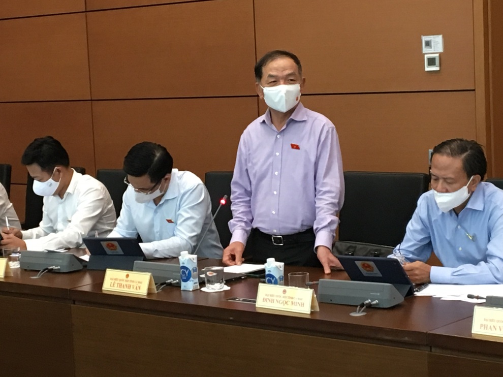 Đại biểu Quốc hội đề xuất ban bố tình trạng khẩn cấp về dịch bệnh - 2 Đại biểu Quốc hội đề xuất ban bố tình trạng khẩn cấp về dịch bệnh - 2