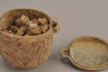 Tìm thấy "kem dưỡng da" 2.700 năm tuổi trong lăng mộ quý tộc Trung Quốc