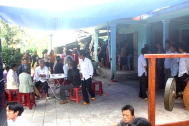 Bi kịch gia đình cô giáo trẻ quyên sinh cùng 2 con