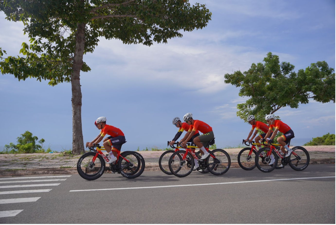 Nesto Việt Nam tài trợ đội tuyển xe đạp quốc gia tại Tour of Poyang Lake 2025 - 3