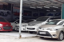 Hãng xe vét khách kiểu "hủy diệt", đại lý xe "cỏ" buộc giảm giá kịch sàn