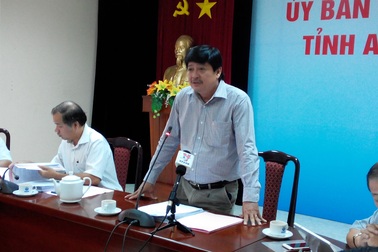 Họp báo vụ chê Chủ tịch tỉnh: Sở TT-TT gửi lời xin lỗi 2 cán bộ bị phạt 5 triệu