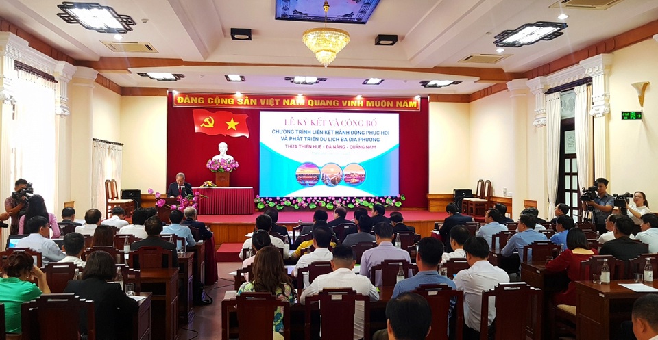 Huế - Đà Nẵng – Quảng Nam ký liên kết phát triển du lịch sau Covid-19 - 1 Huế - Đà Nẵng – Quảng Nam ký liên kết phát triển du lịch sau Covid-19 - 1