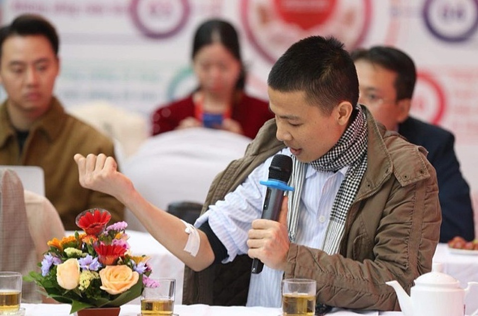 Người đàn ông 36 tuổi, bị ung thư: Không có máu, chúng tôi không thể sống - 2 Người đàn ông 36 tuổi, bị ung thư: Không có máu, chúng tôi không thể sống - 2