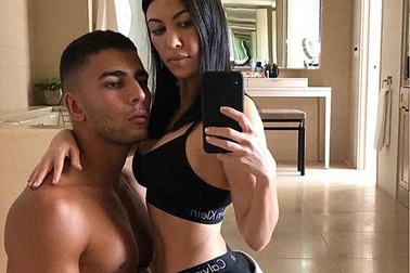 Kourtney Kardashian “đá” bồ trẻ vì bị “cắm sừng”