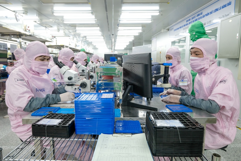 Người có mức lương hơn 970 triệu đồng/tháng nhận thưởng Tết ra sao? - 1