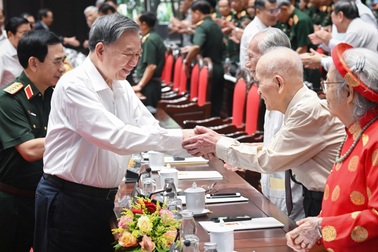 Tổng Bí thư: Tiền miễn học phí được lấy từ nguồn tiết kiệm tinh gọn bộ máy