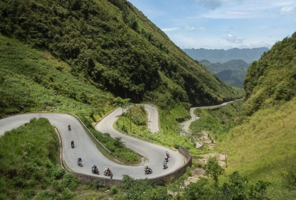 Chấn chỉnh hoạt động du lịch xe máy ở Hà Giang sau vụ khách Anh gặp tai nạn - 2 Chấn chỉnh hoạt động du lịch xe máy ở Hà Giang sau vụ khách Anh gặp tai nạn - 2