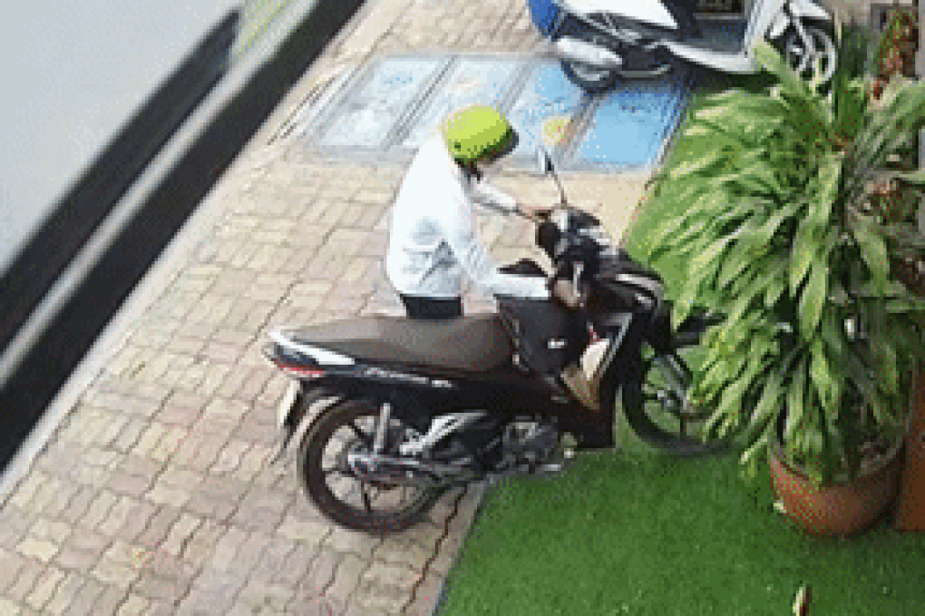 Uống cà phê, người đàn ông ở Bình Dương bị trộm bẻ khóa xe Uống cà phê, người đàn ông ở Bình Dương bị trộm bẻ khóa xe
