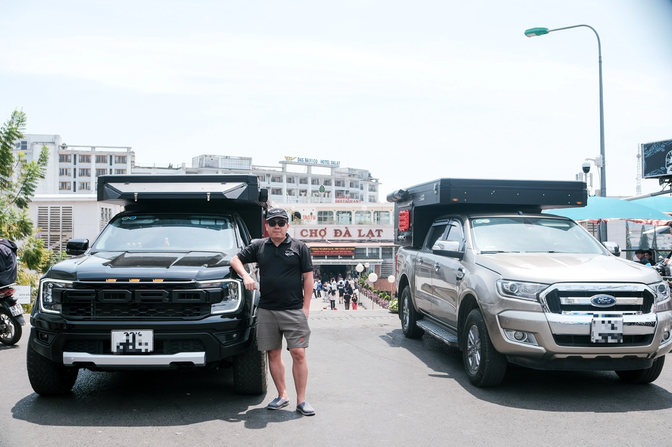 Con trai bỏ 300 triệu biến xe thành nhà di động đưa bố đẻ, bố vợ xuyên Việt - 11