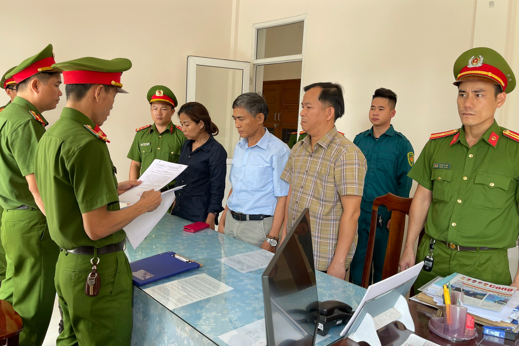 Ba nguyên trưởng phòng giáo dục ở Quảng Nam bị bắt - 1 Ba nguyên trưởng phòng giáo dục ở Quảng Nam bị bắt - 1
