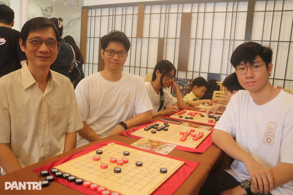 Khi 12 con giáp “bước” lên bàn cờ - 3