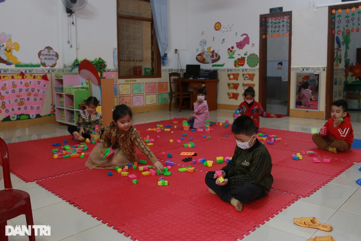 Vượt bão Covid-19, trẻ Mầm non ngày đầu trở lại trường học tập - 10