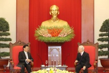 Mở rộng dòng chảy quan hệ thương mại giữa Việt Nam và Lào