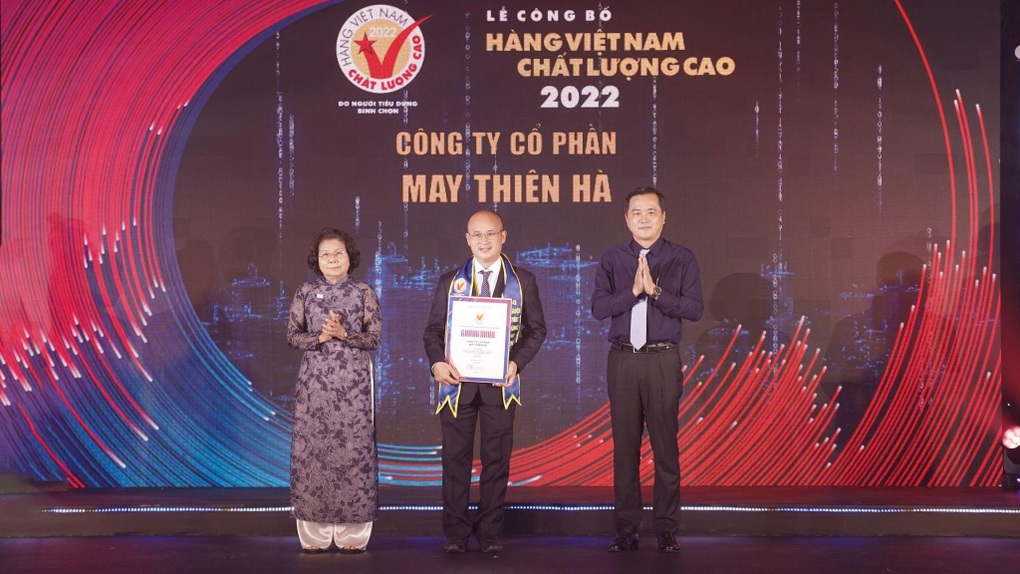 Giấc ngủ ngày hè mát lịm với chăn drap gối nệm made in Việt Nam Hometex - 5 Giấc ngủ ngày hè mát lịm với chăn drap gối nệm made in Việt Nam Hometex - 5