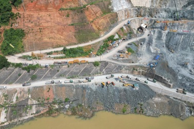 Đại công trường "bạt núi khoan hầm" xây nhà máy thủy điện Hòa Bình mở rộng