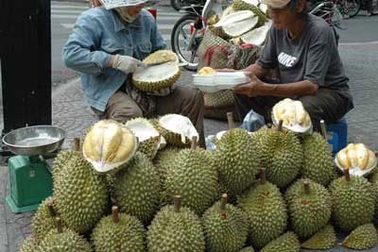 Rùng mình trái non “ngậm” thuốc là chín