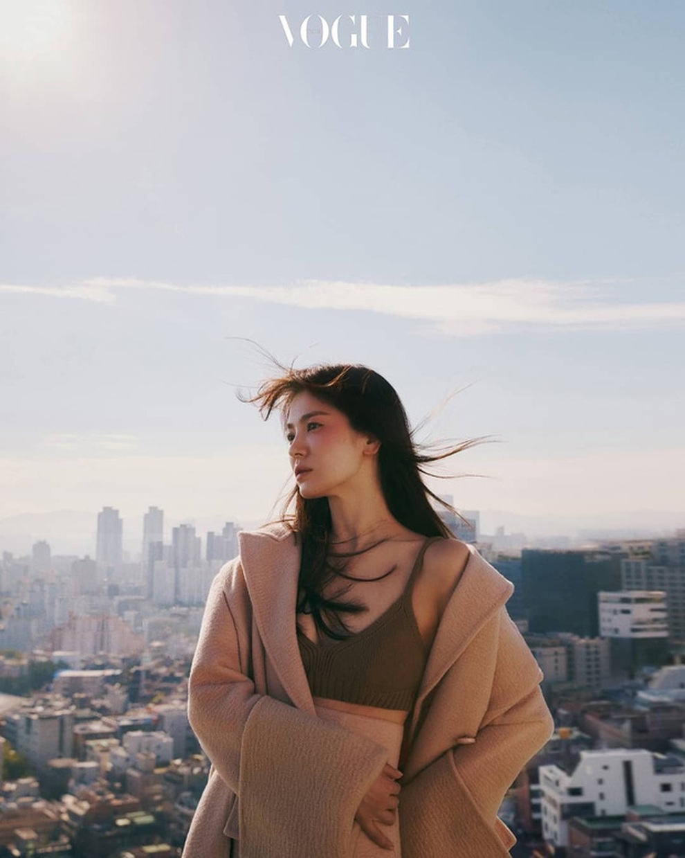 Gái độc thân Song Hye Kyo khoe thần thái đỉnh cao, dáng vóc hoàn hảo - 1 Gái độc thân Song Hye Kyo khoe thần thái đỉnh cao, dáng vóc hoàn hảo - 1