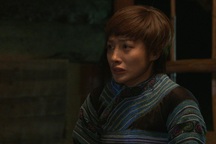 Diễn viên Yaya Trương Nhi bị tát đến bật khóc, ngã ngựa bất tỉnh