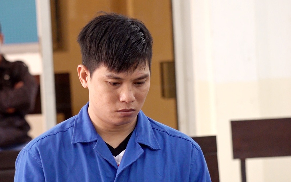 Kẻ đâm anh trai tử vong nhận 18 năm tù - 1 Kẻ đâm anh trai tử vong nhận 18 năm tù - 1