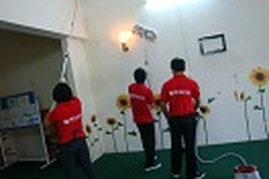 Rộn ràng dịch vụ dọn dẹp, chăm sóc nhà cửa cuối năm