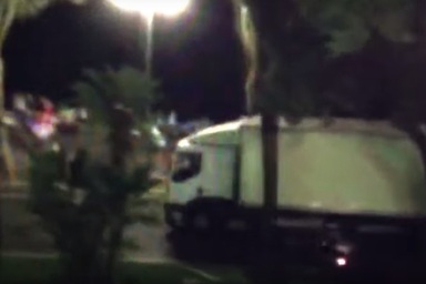 Xuất hiện video thủ phạm khủng bố ở Pháp lao xe điên cuồng vào đám đông